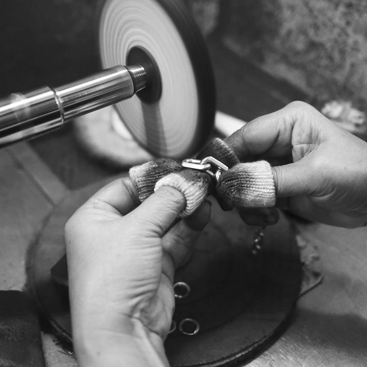 Polishing silver