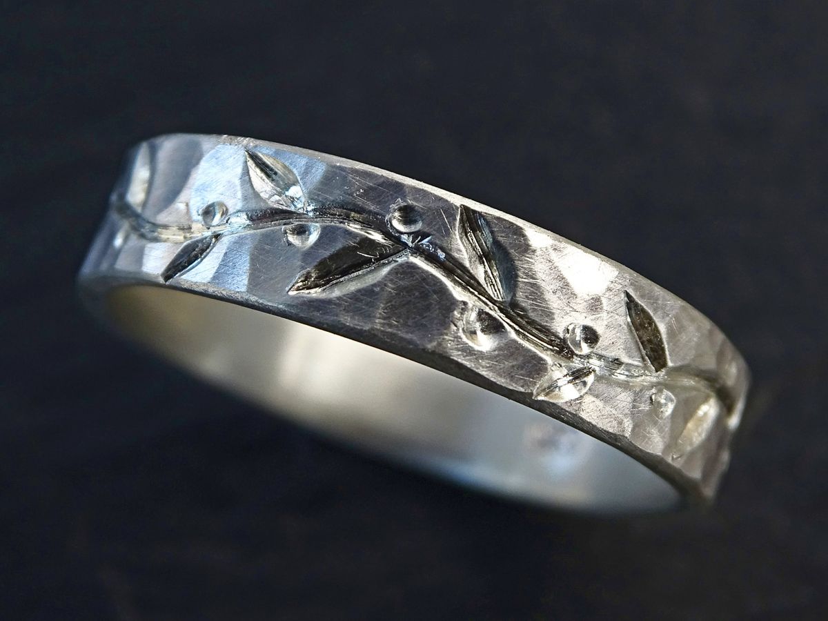 Engraved Vine Ring